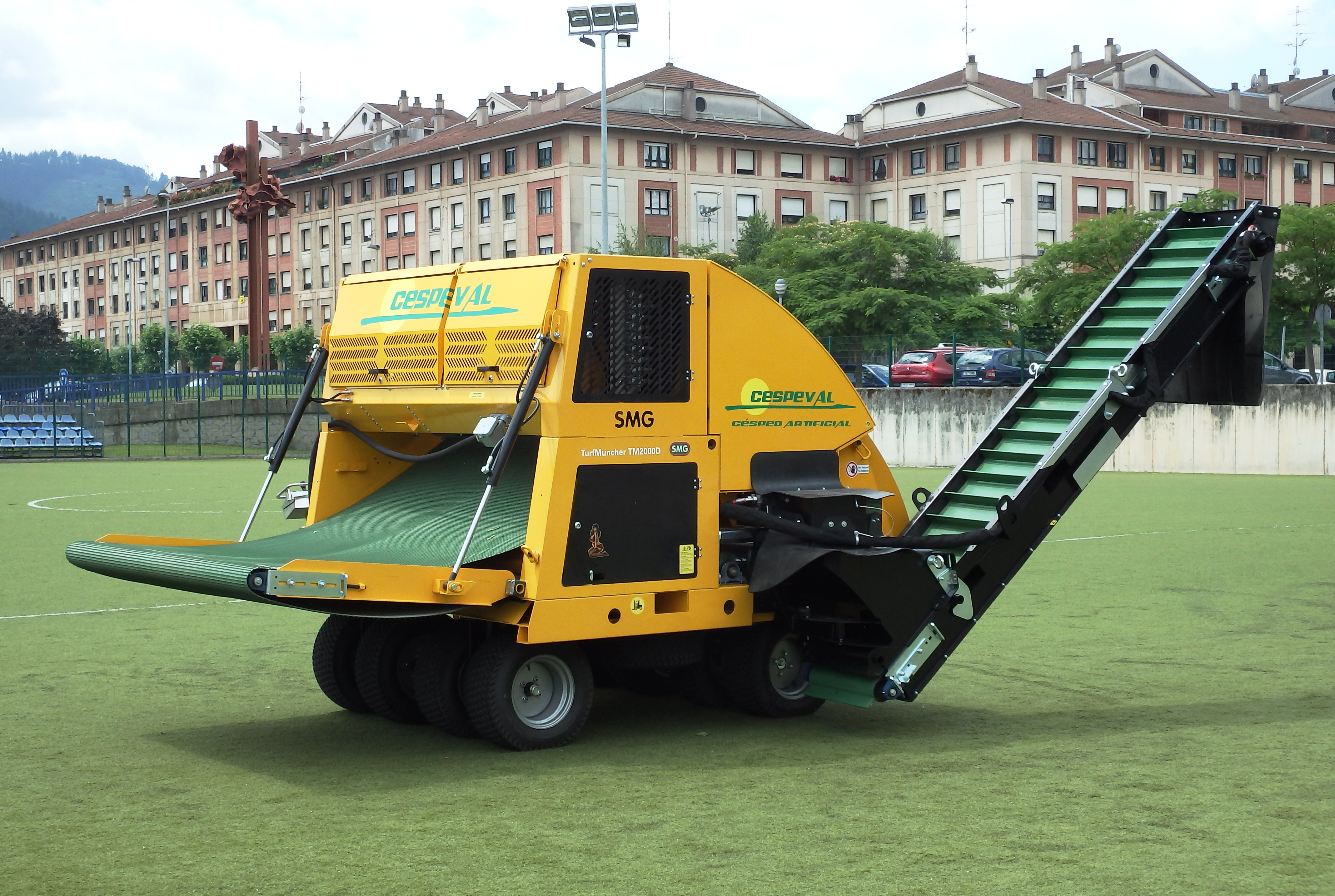 TurfMuncher TM2000D