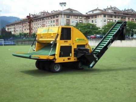 Desmontaje Campos de Fútbol con separación de rellenos.